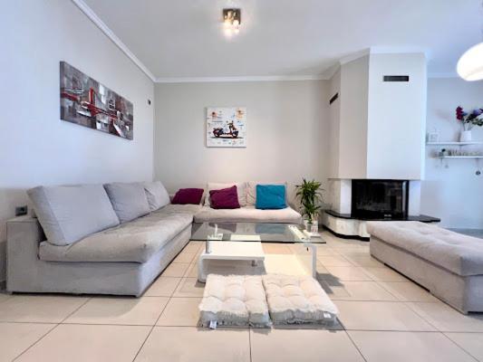 Central Apartment In Quiet Neighborhood Near Sandy Beach Chania  ภายนอก รูปภาพ