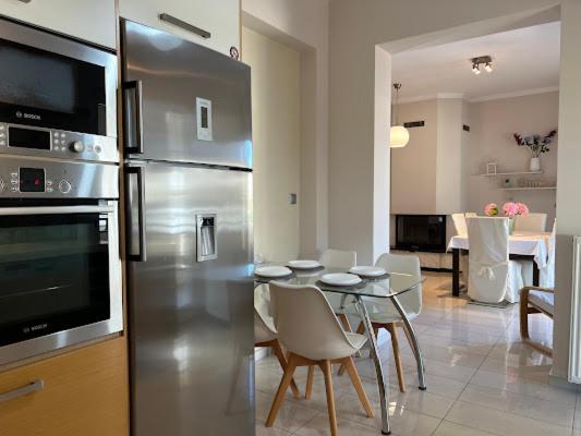 Central Apartment In Quiet Neighborhood Near Sandy Beach Chania  ภายนอก รูปภาพ