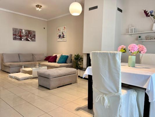 Central Apartment In Quiet Neighborhood Near Sandy Beach Chania  ภายนอก รูปภาพ