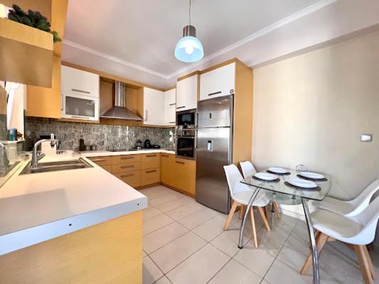 Central Apartment In Quiet Neighborhood Near Sandy Beach Chania  ภายนอก รูปภาพ